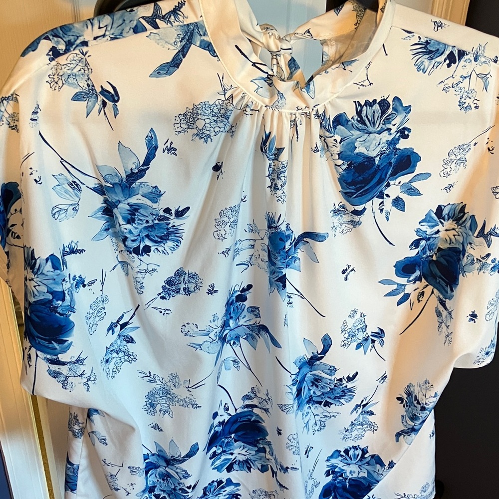 Shein Blue Rose White Blouse Shirt S Shortsleeve